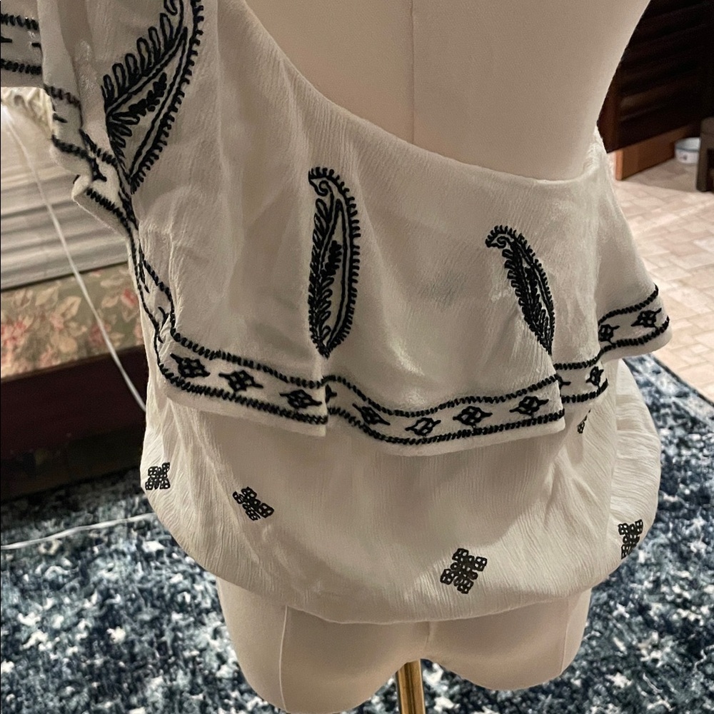 Free People Easy on the Eyes Black and White One Shoulder Blouse XS - Picture 9 of 9
